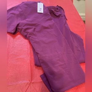 Plum color scrub set XL